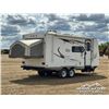 Image 3 : 2011 FOREST RIVER ROCKWOOD 21FT T/A TRAVEL TRAILER