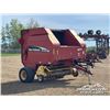 Image 2 : NEW HOLLAND BR780 ROUND BALER