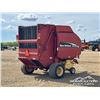 Image 3 : NEW HOLLAND BR780 ROUND BALER