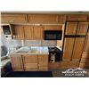 Image 25 : 2004 FREIGHTLINER ALPHA ROMEO 40 FT. S/A MOTORHOME