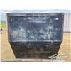 Image 9 : 12 FT. STEEL HOOK BIN