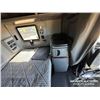 Image 29 : 2023 IHC LONESTAR T/A SLEEPER TRUCK TRACTOR