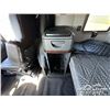 Image 31 : 2023 IHC LONESTAR T/A SLEEPER TRUCK TRACTOR