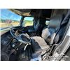 Image 8 : 2023 IHC LONESTAR T/A SLEEPER TRUCK TRACTOR