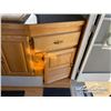 Image 25 : 2005 ULTIMATE EVOLUTION 10RSLB TRUCK CAMPER