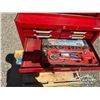 Image 15 : BEACH ROLLING TOOL CHEST & TOOLS