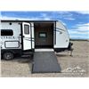 Image 11 : 2018 KEYSTONE OUTBACK 240URS T/A TRAVEL TRAILER