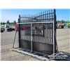Image 4 : BI-PARTING DECORATIVE METAL GATES
