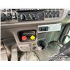 Image 20 : 2018 PETERBILT 367 T/A SLEEPER WINCH TRACTOR