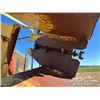 Image 11 : NEW HOLLAND 1033 10 FT. BALE WAGON