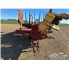 Image 7 : NEW HOLLAND 1033 10 FT. BALE WAGON