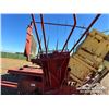 Image 8 : NEW HOLLAND 1033 10 FT. BALE WAGON