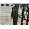 Image 5 : BI-PARTING DECORATIVE METAL GATES