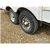 Image 35 : 2001 KEYSTONE 24 FT. T/A TRAVEL TRAILER