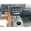 Image 19 : 2000 JEEP CHEROKEE 4 DOOR STATION WAGON