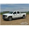 Image 1 : 2018 CHEVROLET SILVERADO 1500 CREW CAB PICKUP
