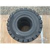 Image 3 : FORK LIFT TIRES