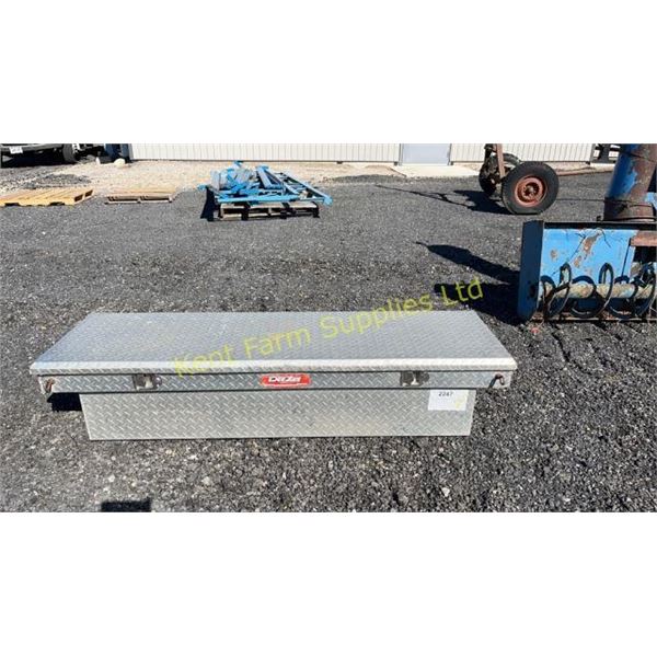 DEEZEE TOOL BOX ALUMINUM FOR PICK UP TRUCK