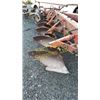 Image 7 : MASSEY FERGUSON 880 5 FURROW PLOW ADJUSTABLE