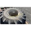 Image 3 : MASSEY 750 COMBINE TIRES GENERAL FARM-TRAC 28L26