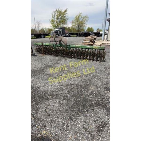 JOHN DEERE E0400 3PT HITCH ROTARY HOE