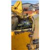 Image 11 : MASSEY FERGUSON 40E MFWD TRACTOR & BUCKET