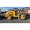 Image 2 : MASSEY FERGUSON 40E MFWD TRACTOR & BUCKET