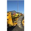 Image 9 : MASSEY FERGUSON 40E MFWD TRACTOR & BUCKET