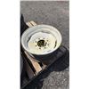 Image 2 : 10.00 X 20 8 BOLT RIM