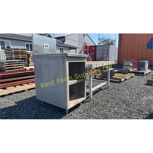 STAINLESS STEEL WORK BENCH
