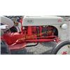 Image 11 : FORD 8N TRACTOR