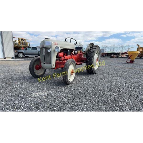FORD 8N TRACTOR