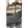 Image 3 : HDT 8636 MILITARY 26 PERSON TENT