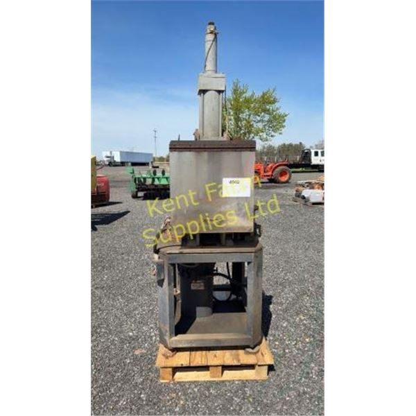 HYDRUALIC PRESS NICE ADDITION TO YOUR SHOP