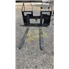 Image 2 : 2020 WOODS PFW4448S PALLET FORKS