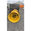 Image 5 : 2X TIRE & RIM 30.5L 32' 16 PLY