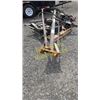 Image 4 : 1 PR OF 20' YETTER DRILL MARKERS