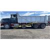 Image 2 : 2001 MACK CL-713-700 DUMP TRUCK