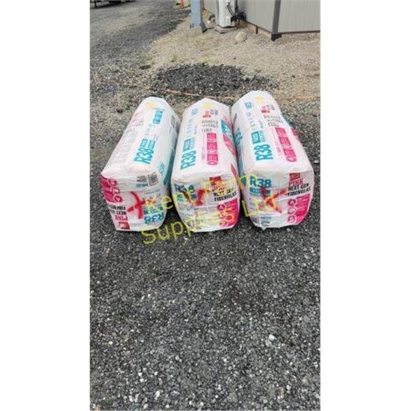 3 PKG OF INSULATION  42.67 SQ FT PER BAG
