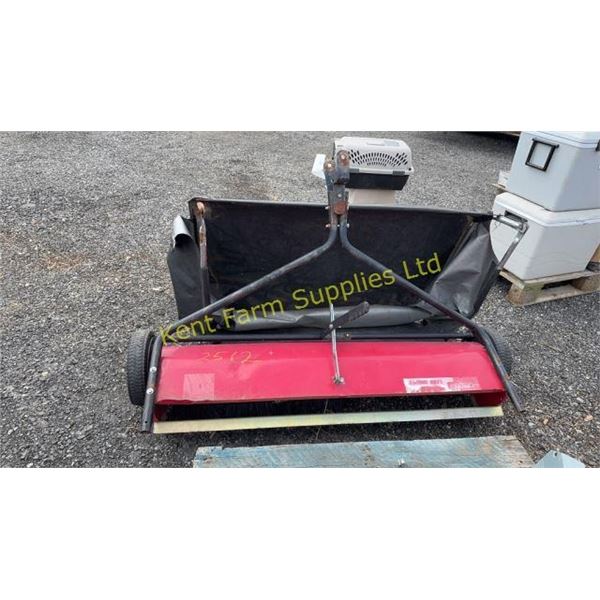 YARD COMMANDER LAWN SWEEPER 48"