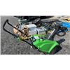 Image 3 : LAWNBOY SNOW THROWER