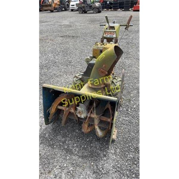 FORD ST826 26" 8HP SNOW BLOWER