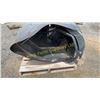 Image 4 : JOHN DEERE 4000 SERIES SPRAYER FENDERS