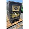 Image 5 : ANTIQUE J & J TAYLOR MAKERS TORONTO CW SAFE