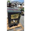 Image 6 : ANTIQUE J & J TAYLOR MAKERS TORONTO CW SAFE