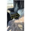 Image 13 : 2000 VOLVO VVN ROLL OFF AND BED TRUCK