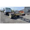 Image 3 : 2000 INTERNATIONAL 8200 CAB AND CHASSIS
