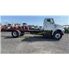 Image 6 : 2000 INTERNATIONAL 8200 CAB AND CHASSIS