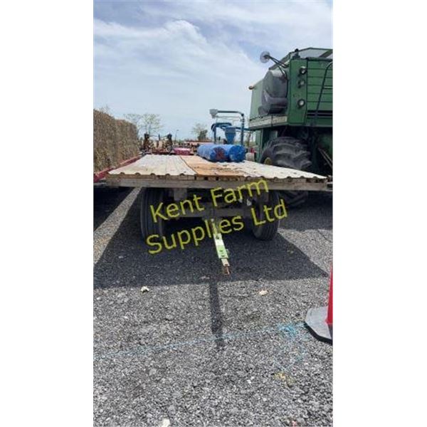 JOHN DEERE RUNNING GEAR WITH 20' FLAT BED