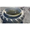 Image 4 : GOOD YEAR DUAL TIRES 13.6-38